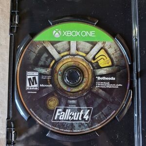 Microsoft Xbox One Fallout 4 - Black and Green